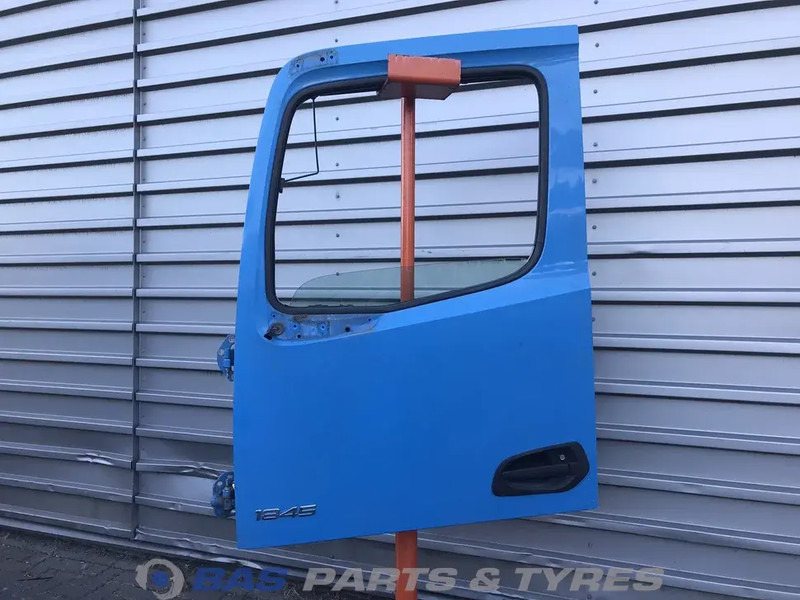 Mercedes-Benz Actros MP4 - Door and parts for Truck: picture 1 Mercedes-Benz Actros MP4 - Door and parts for Truck: picture 1