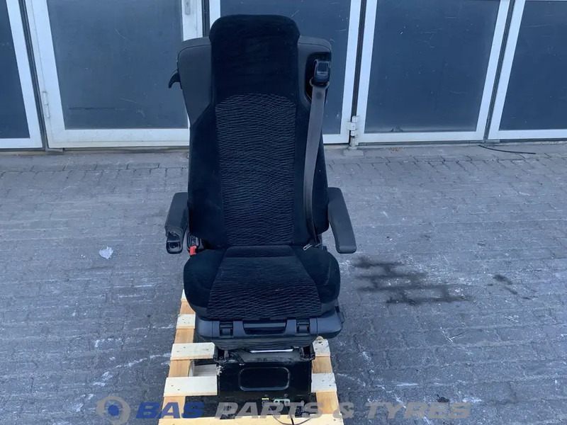 Mercedes-Benz Actros MP4 - Seat for Truck: picture 1 Mercedes-Benz Actros MP4 - Seat for Truck: picture 1