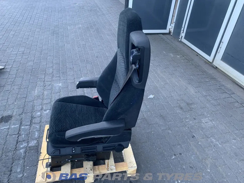 Mercedes-Benz Actros MP4 - Seat for Truck: picture 2 Mercedes-Benz Actros MP4 - Seat for Truck: picture 2