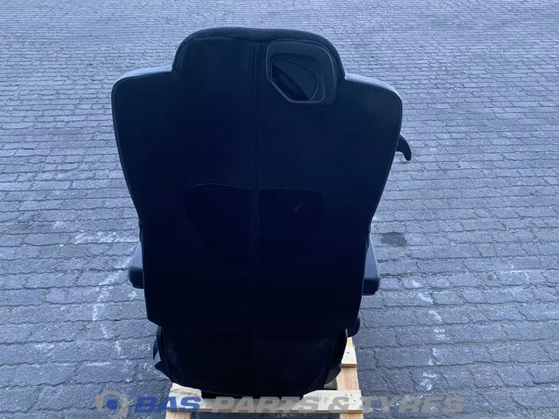 Mercedes-Benz Actros MP4 - Seat for Truck: picture 3 Mercedes-Benz Actros MP4 - Seat for Truck: picture 3