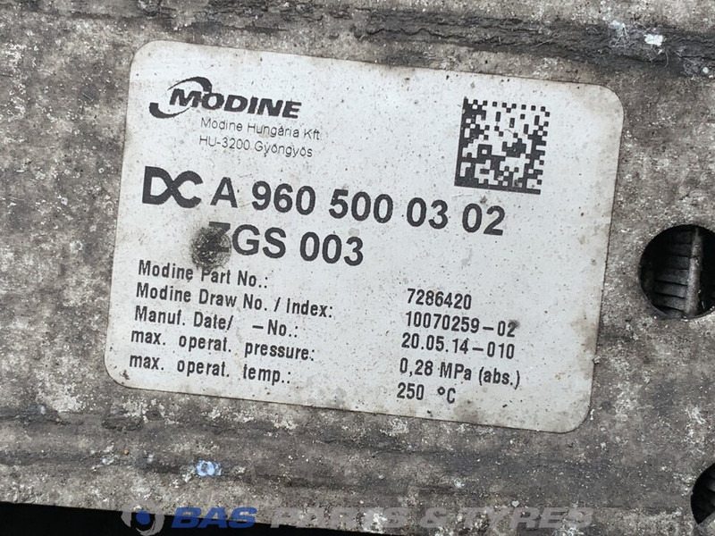 Mercedes-Benz Antos MP4 Koelerpakket Mercedes OM470LA 430 A 960 500 28 01 - Radiator for Truck: picture 4 Mercedes-Benz Antos MP4 Koelerpakket Mercedes OM470LA 430 A 960 500 28 01 - Radiator for Truck: picture 4