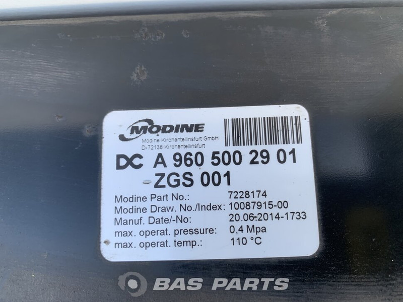 Mercedes-Benz Antos MP4 Radiator Mercedes OM936LA 240 A 960 500 29 01 - Radiator for Truck: picture 3 Mercedes-Benz Antos MP4 Radiator Mercedes OM936LA 240 A 960 500 29 01 - Radiator for Truck: picture 3