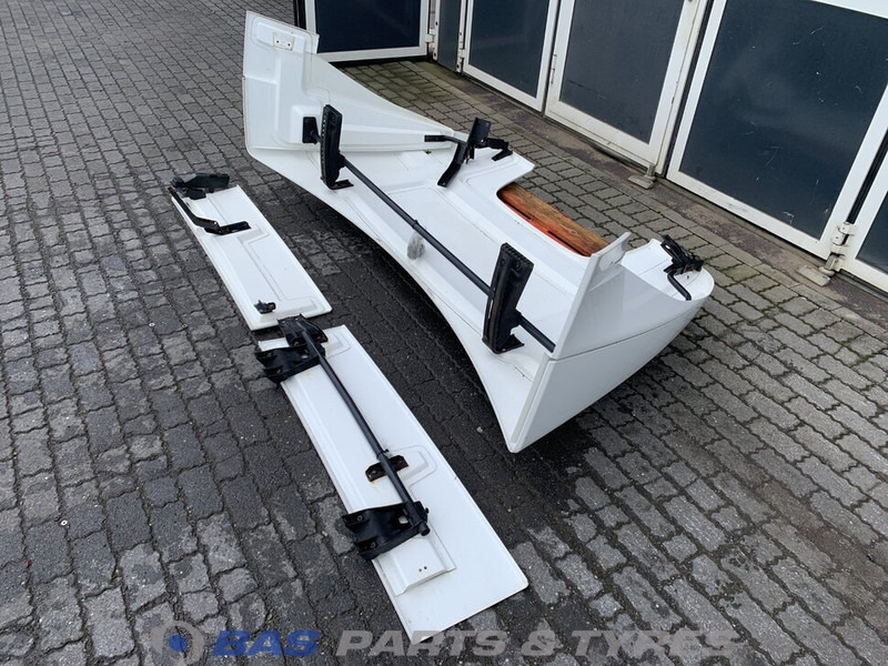 Mercedes-Benz Antos MP4 Spoilerset Mercedes ClassicSpace M-cab L1EH1 A 960 790 27 44 - Aerodynamics/ Spoiler for Truck: picture 5 Mercedes-Benz Antos MP4 Spoilerset Mercedes ClassicSpace M-cab L1EH1 A 960 790 27 44 - Aerodynamics/ Spoiler for Truck: picture 5