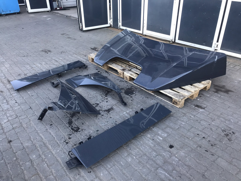 Mercedes-Benz Antos MP4 Spoilerset Mercedes ClassicSpace M-cab L1EH1 A 960 790 27 44 - Aerodynamics/ Spoiler for Truck: picture 2 Mercedes-Benz Antos MP4 Spoilerset Mercedes ClassicSpace M-cab L1EH1 A 960 790 27 44 - Aerodynamics/ Spoiler for Truck: picture 2