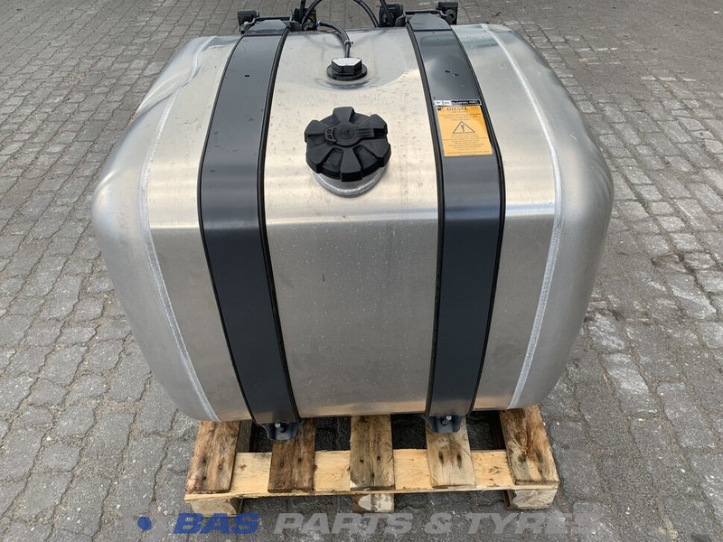 Mercedes-Benz Brandstoftank Mercedes 360 Liter A 960 470 51 04 - Fuel tank for Truck: picture 1 Mercedes-Benz Brandstoftank Mercedes 360 Liter A 960 470 51 04 - Fuel tank for Truck: picture 1