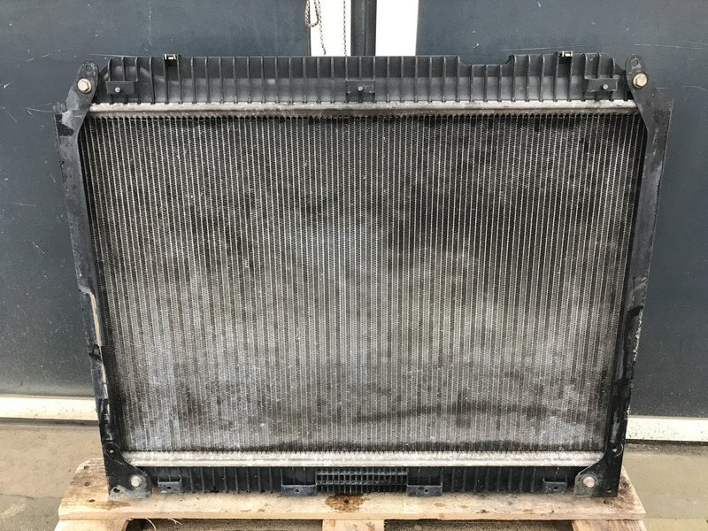 Mercedes-Benz - Radiator for Truck: picture 2 Mercedes-Benz - Radiator for Truck: picture 2
