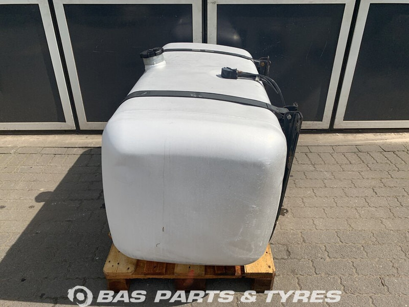 Mercedes-Benz - Fuel tank for Truck: picture 2 Mercedes-Benz - Fuel tank for Truck: picture 2