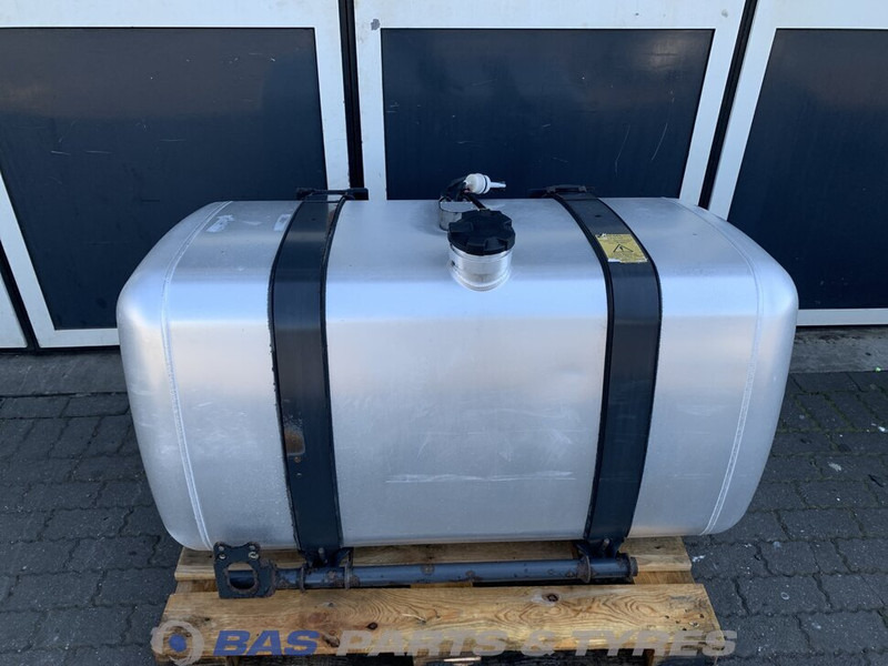 Mercedes-Benz - Fuel tank for Truck: picture 1 Mercedes-Benz - Fuel tank for Truck: picture 1