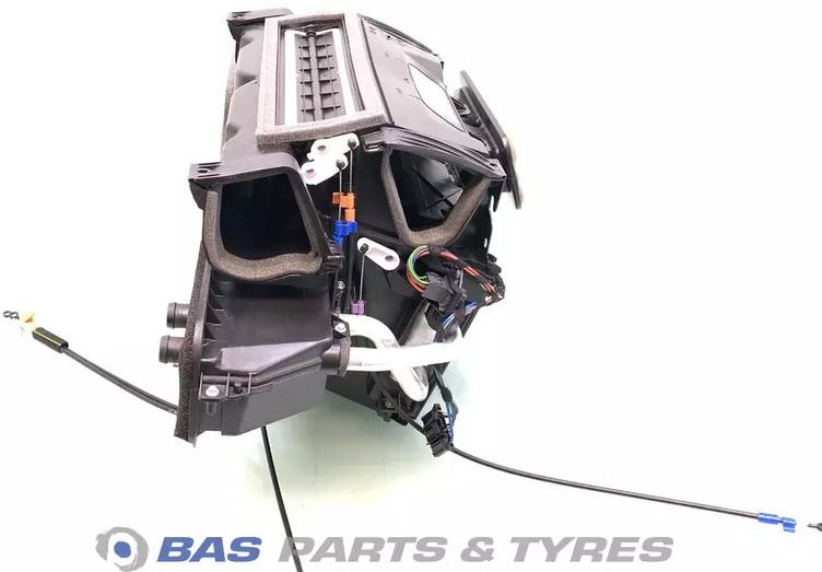 Mercedes-Benz verwarmingsunit Mercedes A 002 830 20 60 - Heating/ Ventilation for Truck: picture 4 Mercedes-Benz verwarmingsunit Mercedes A 002 830 20 60 - Heating/ Ventilation for Truck: picture 4
