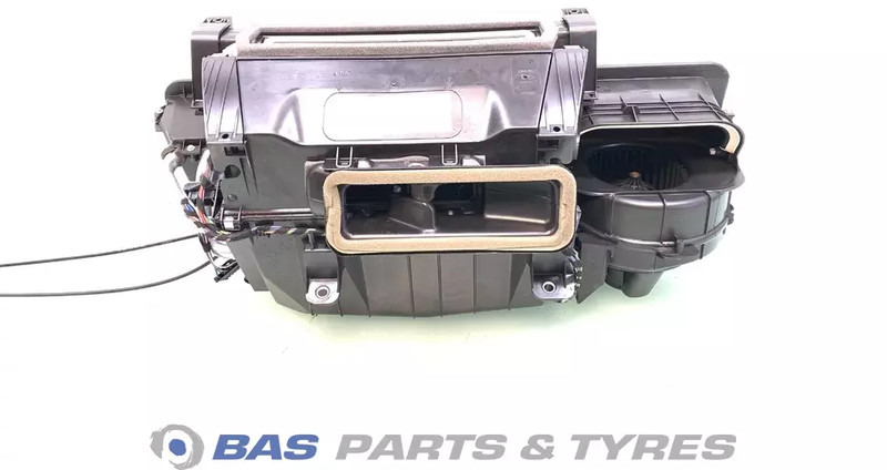 Mercedes-Benz verwarmingsunit Mercedes A 002 830 20 60 - Heating/ Ventilation for Truck: picture 1 Mercedes-Benz verwarmingsunit Mercedes A 002 830 20 60 - Heating/ Ventilation for Truck: picture 1