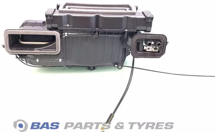 Mercedes-Benz verwarmingsunit Mercedes A 002 830 20 60 - Heating/ Ventilation for Truck: picture 3 Mercedes-Benz verwarmingsunit Mercedes A 002 830 20 60 - Heating/ Ventilation for Truck: picture 3