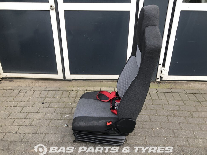 Renault D-Serie - Seat for Truck: picture 2 Renault D-Serie - Seat for Truck: picture 2