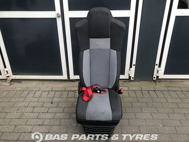 Renault D-Serie - Seat for Truck: picture 1 Renault D-Serie - Seat for Truck: picture 1