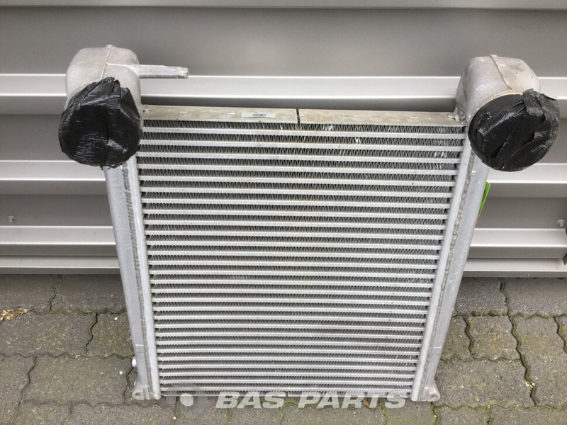 Renault Intercooler Renault 7421657617 - Intercooler for Truck: picture 1 Renault Intercooler Renault 7421657617 - Intercooler for Truck: picture 1