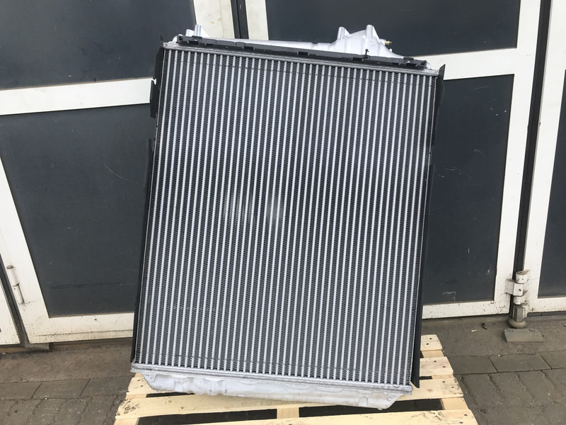 Renault Intercooler Renault 7422062508 - Intercooler for Truck: picture 2 Renault Intercooler Renault 7422062508 - Intercooler for Truck: picture 2