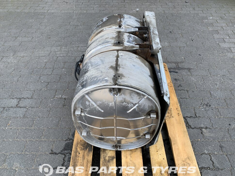 Renault Premium Euro 4-5 Uitlaatdemper Renault 7420899867 - Muffler for Truck: picture 1 Renault Premium Euro 4-5 Uitlaatdemper Renault 7420899867 - Muffler for Truck: picture 1