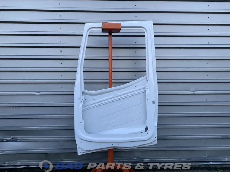 Renault T-Serie - Door and parts for Truck: picture 2 Renault T-Serie - Door and parts for Truck: picture 2