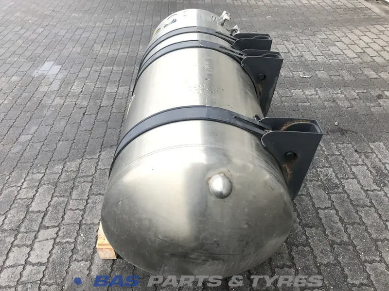 Scania LNG tank Scania 352 Liter 1776103 - Fuel tank for Truck: picture 2 Scania LNG tank Scania 352 Liter 1776103 - Fuel tank for Truck: picture 2
