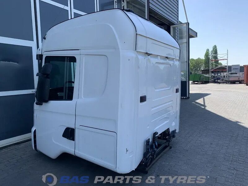 Scania R-Serie Scania CR-19 Highline L3H3 2034461 - Cab and interior for Truck: picture 3 Scania R-Serie Scania CR-19 Highline L3H3 2034461 - Cab and interior for Truck: picture 3