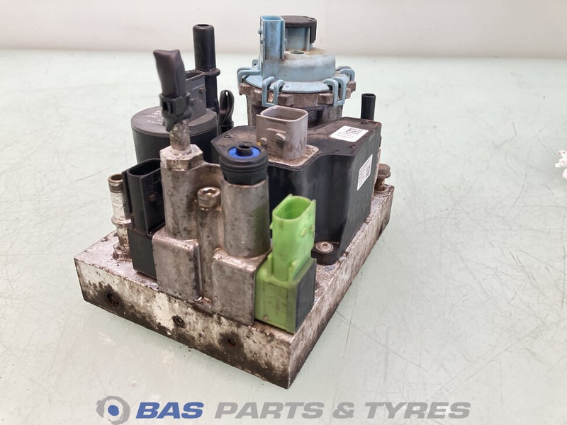 Renault AdBlue pomp Renault 7421679299 - Spare parts for Truck: picture 1 Renault AdBlue pomp Renault 7421679299 - Spare parts for Truck: picture 1