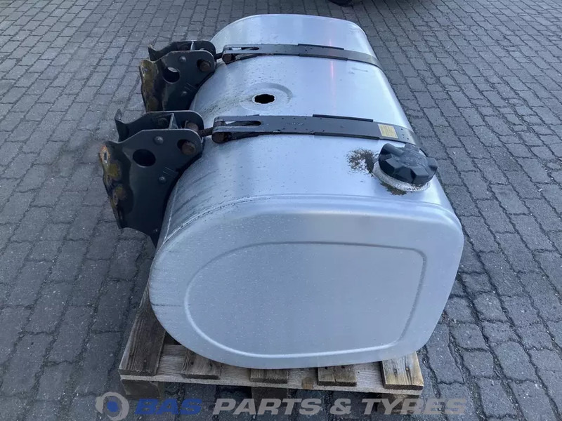 Volvo Brandstoftank Volvo 350 Liter G0000221 - Fuel tank for Truck: picture 4 Volvo Brandstoftank Volvo 350 Liter G0000221 - Fuel tank for Truck: picture 4