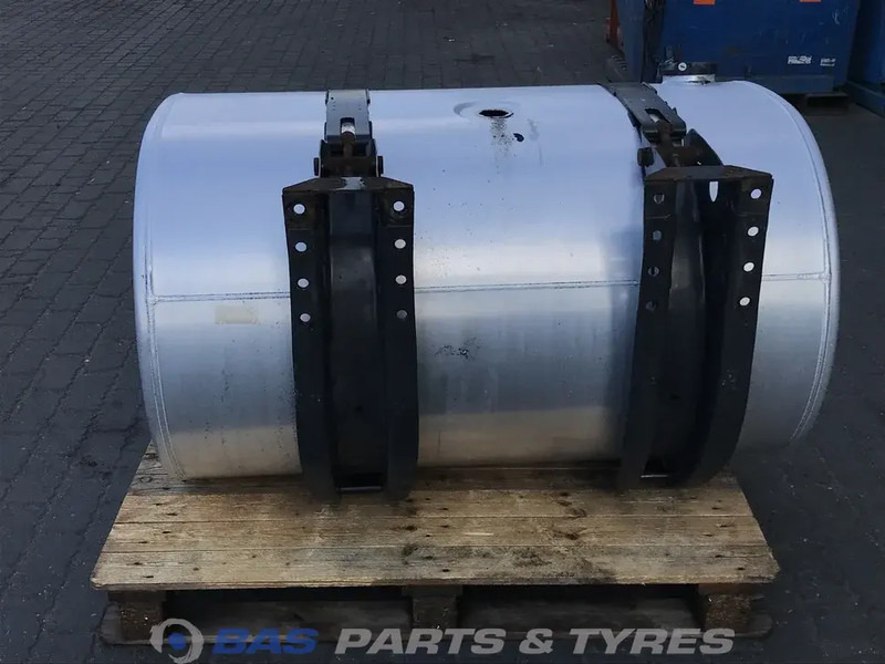 Volvo Brandstoftank Volvo 490 Liter G0000183 - Fuel tank for Truck: picture 3 Volvo Brandstoftank Volvo 490 Liter G0000183 - Fuel tank for Truck: picture 3