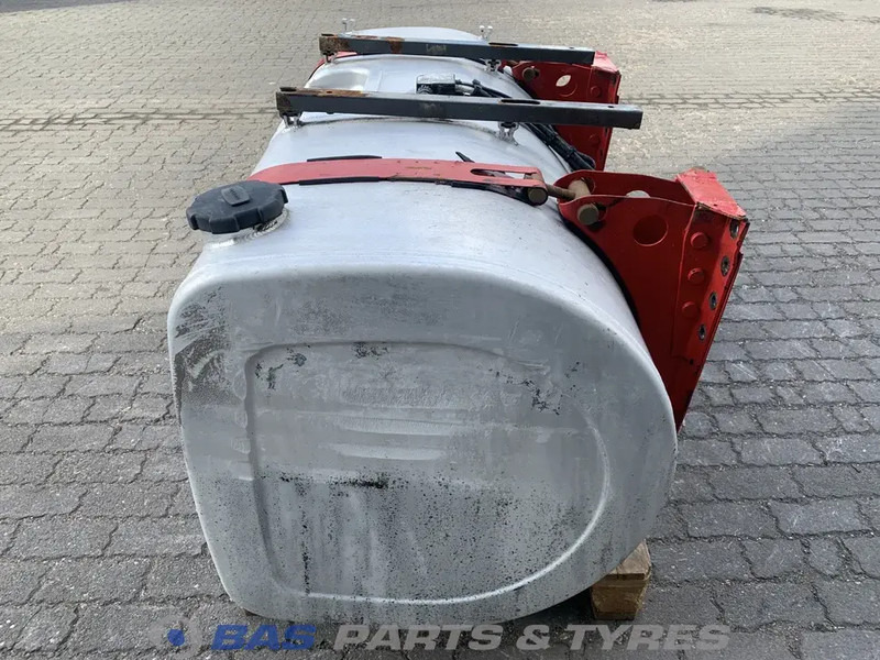 Volvo Brandstoftank Volvo 550 Liter G0000130 - Fuel tank for Truck: picture 2 Volvo Brandstoftank Volvo 550 Liter G0000130 - Fuel tank for Truck: picture 2