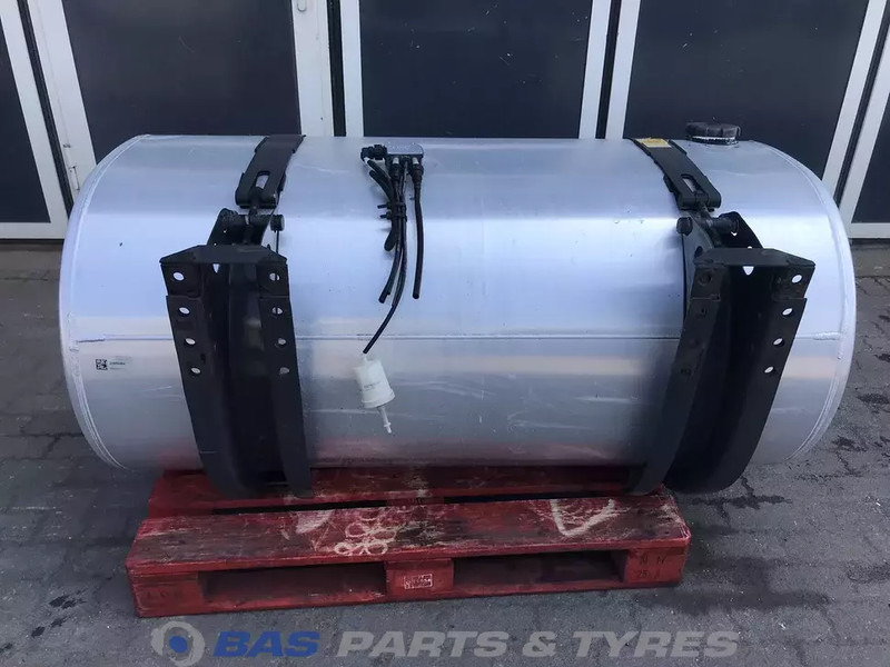 Volvo Brandstoftank Volvo 610 Liter G0000172 - Fuel tank for Truck: picture 5 Volvo Brandstoftank Volvo 610 Liter G0000172 - Fuel tank for Truck: picture 5