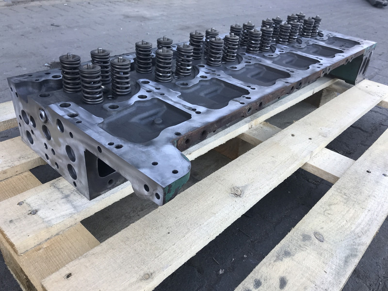 Volvo Cilinderkop Volvo D13K 460 21368560 - Cylinder block for Truck: picture 3 Volvo Cilinderkop Volvo D13K 460 21368560 - Cylinder block for Truck: picture 3