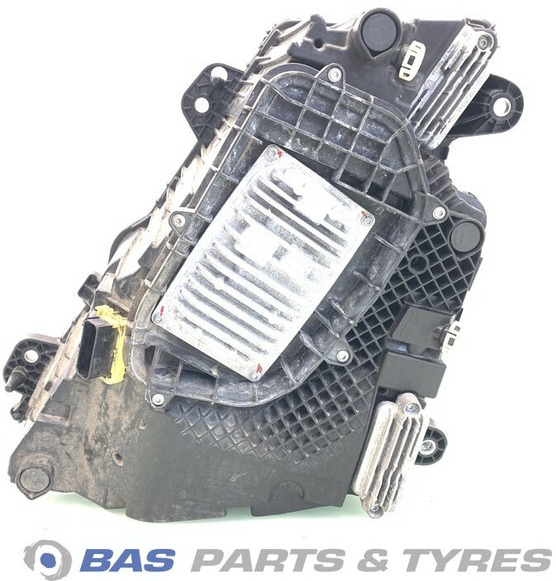 Volvo FH16 (FH5) - Headlight for Truck: picture 2 Volvo FH16 (FH5) - Headlight for Truck: picture 2
