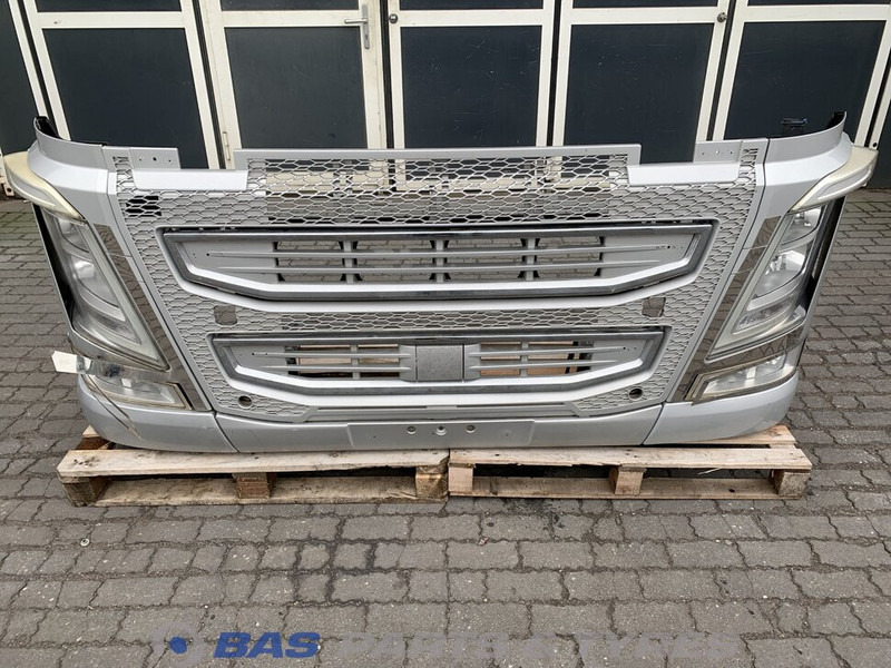 Volvo FH4 Bumper Volvo 21221130 - Bumper for Truck: picture 1 Volvo FH4 Bumper Volvo 21221130 - Bumper for Truck: picture 1