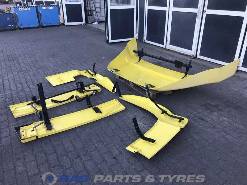 Volvo FM4 Spoilerset Volvo Globetrotter L2H2 20589024 - Aerodynamics/ Spoiler for Truck: picture 5 Volvo FM4 Spoilerset Volvo Globetrotter L2H2 20589024 - Aerodynamics/ Spoiler for Truck: picture 5