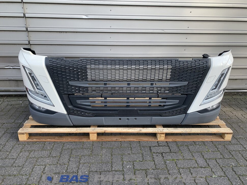 Volvo FM5 - Bumper for Truck: picture 1 Volvo FM5 - Bumper for Truck: picture 1