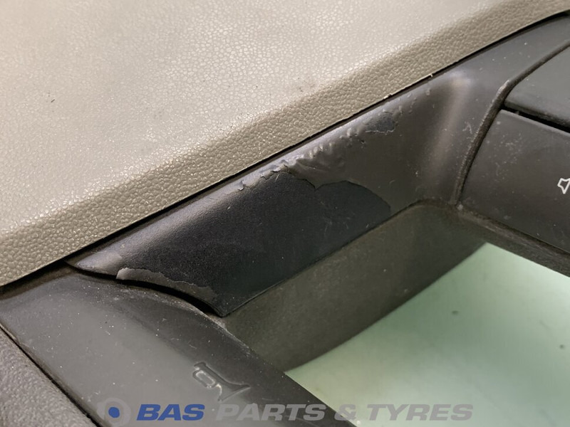 Volvo Stuurwiel Volvo 82321333 - Steering wheel for Truck: picture 3 Volvo Stuurwiel Volvo 82321333 - Steering wheel for Truck: picture 3