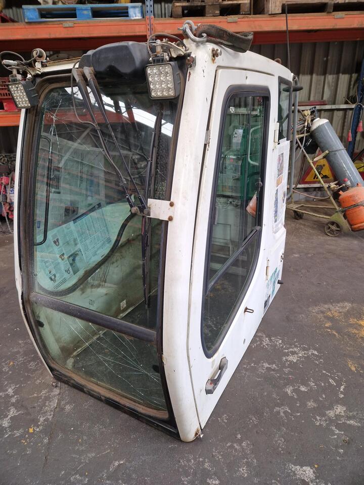 CABINA PARA LIEBHERR A904C  - Cab for Excavator: picture 1 CABINA PARA LIEBHERR A904C  - Cab for Excavator: picture 1