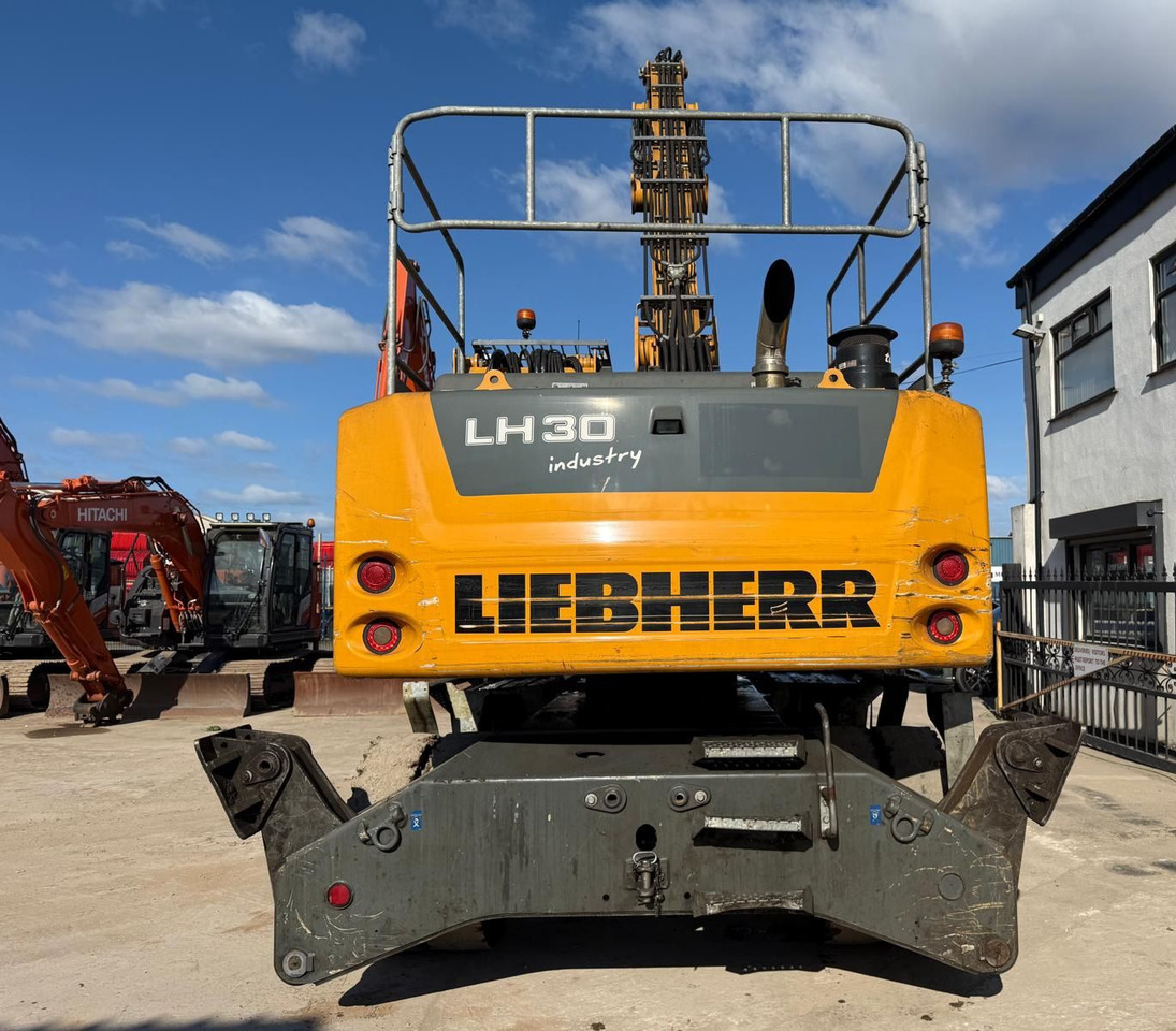 LIEBHERR LH30 (2018)11988 HORAS - Waste/ Industry handler: picture 5 LIEBHERR LH30 (2018)11988 HORAS - Waste/ Industry handler: picture 5