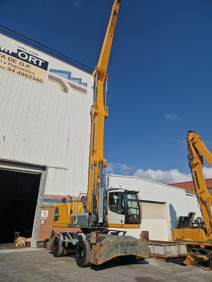 LIEBHERR LH40M - Waste/ Industry handler: picture 2 LIEBHERR LH40M - Waste/ Industry handler: picture 2