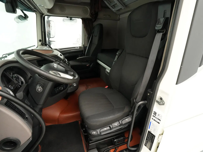 Tractor unit DAF XF 480 FT, Super Space Cab, Leather Interior, New Tacho: picture 10