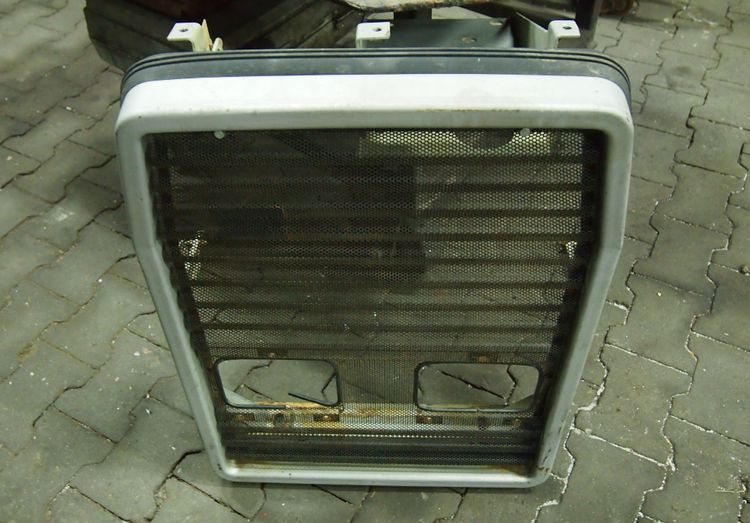 Części do Ciągnika Massey Ferguson MF 3000, 6000 Przedni grill maskę do Massey Ferguson serii 3000, 3100.
z lampami - Grill for Agricultural machinery: picture 3 Części do Ciągnika Massey Ferguson MF 3000, 6000 Przedni grill maskę do Massey Ferguson serii 3000, 3100.
z lampami - Grill for Agricultural machinery: picture 3