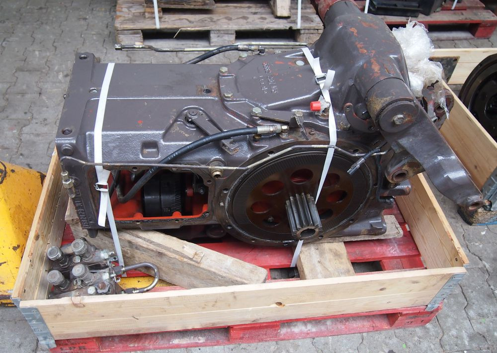 Części do Ciągnika Massey Ferguson MF 3000, 6000  Tylny most z podnośnikiem od MF 3000, 6000 - Rear axle for Agricultural machinery: picture 5 Części do Ciągnika Massey Ferguson MF 3000, 6000  Tylny most z podnośnikiem od MF 3000, 6000 - Rear axle for Agricultural machinery: picture 5