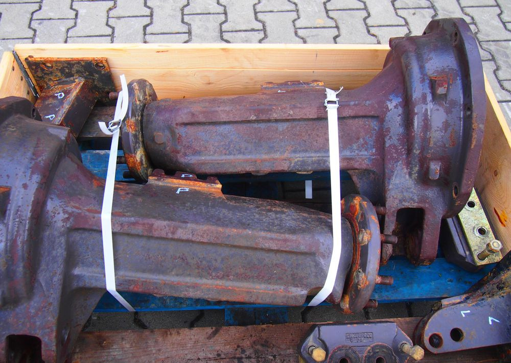 Części do Ciągnika Massey Ferguson MF 3060, 3070, 3080, 3090 Zwolnica tylna prawa i lewa do MF 3000, 6000 - Final drive for Agricultural machinery: picture 1 Części do Ciągnika Massey Ferguson MF 3060, 3070, 3080, 3090 Zwolnica tylna prawa i lewa do MF 3000, 6000 - Final drive for Agricultural machinery: picture 1