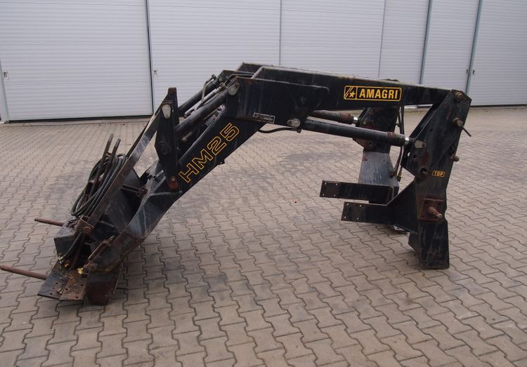 Ładowacz czołowy Amagri HM 25 1999 Tur AMAGRI do Renault 90-34 - Front loader for tractor: picture 1 Ładowacz czołowy Amagri HM 25 1999 Tur AMAGRI do Renault 90-34 - Front loader for tractor: picture 1