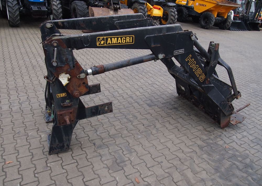 Ładowacz czołowy Amagri HM 25 1999 Tur AMAGRI do Renault 90-34 - Front loader for tractor: picture 4 Ładowacz czołowy Amagri HM 25 1999 Tur AMAGRI do Renault 90-34 - Front loader for tractor: picture 4