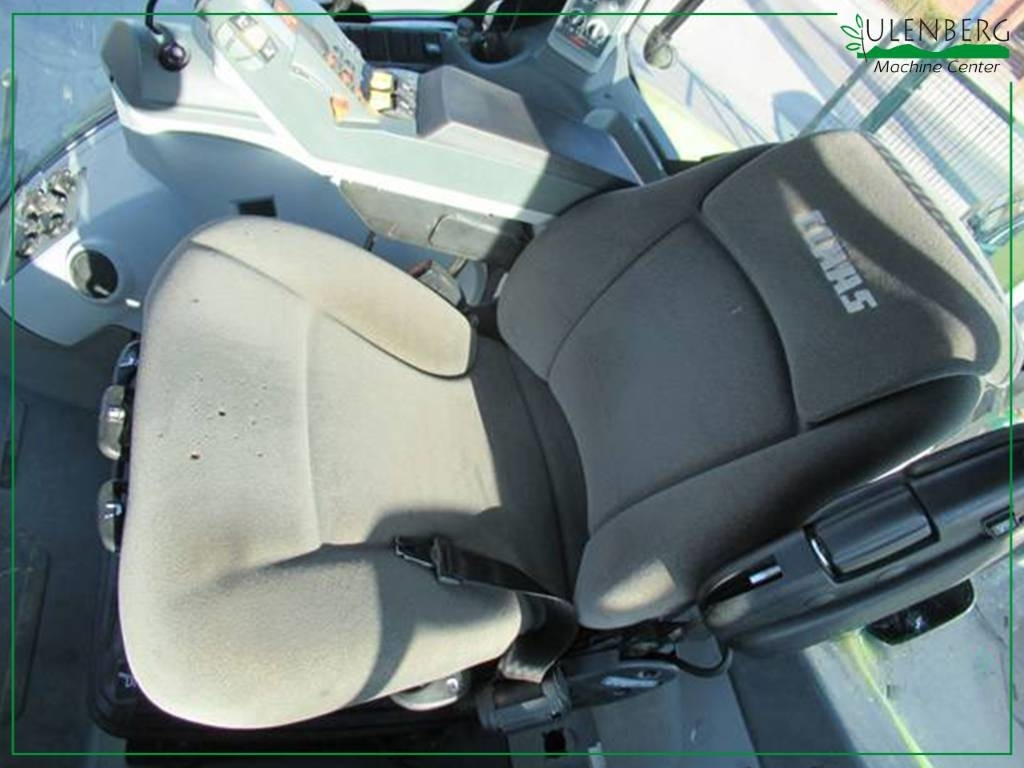 Farm tractor Claas Axion 810: picture 9