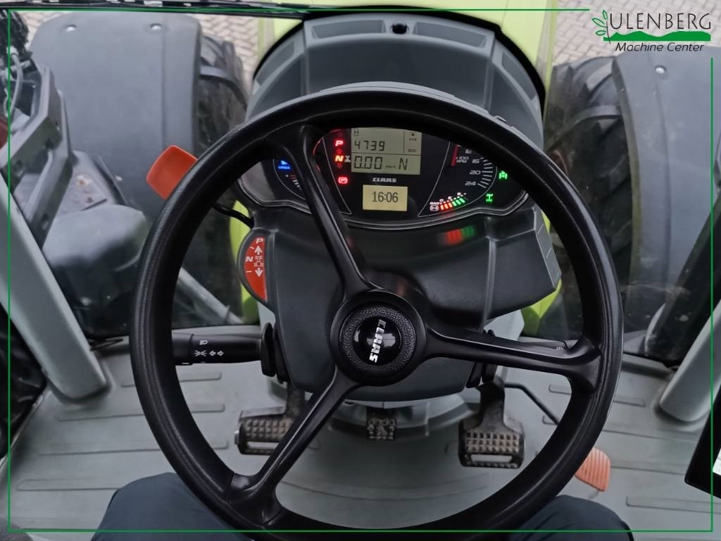 Farm tractor Claas Axion 930: picture 7