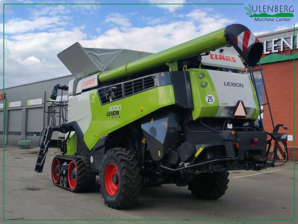 Combine harvester Claas Lexion 8700 TT: picture 9