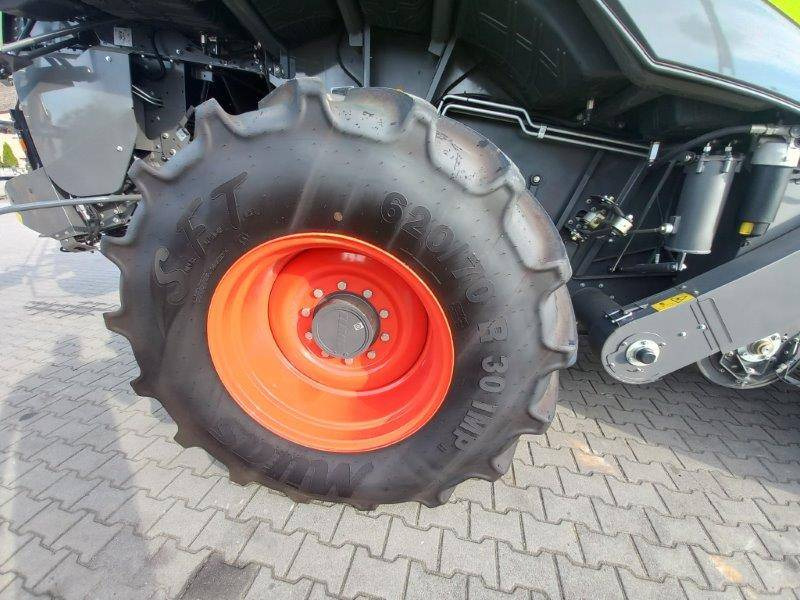 Leasing of Claas Lexion 8800 TT  Claas Lexion 8800 TT: picture 18