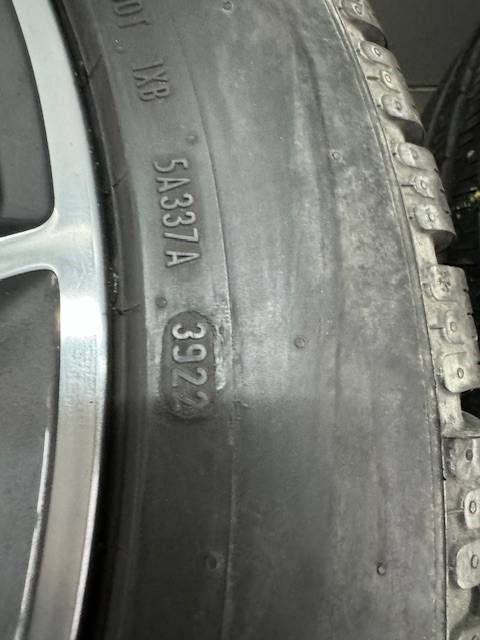 Pirelli P ZERO Winter 255/45/19 - Tire for Truck: picture 5 Pirelli P ZERO Winter 255/45/19 - Tire for Truck: picture 5