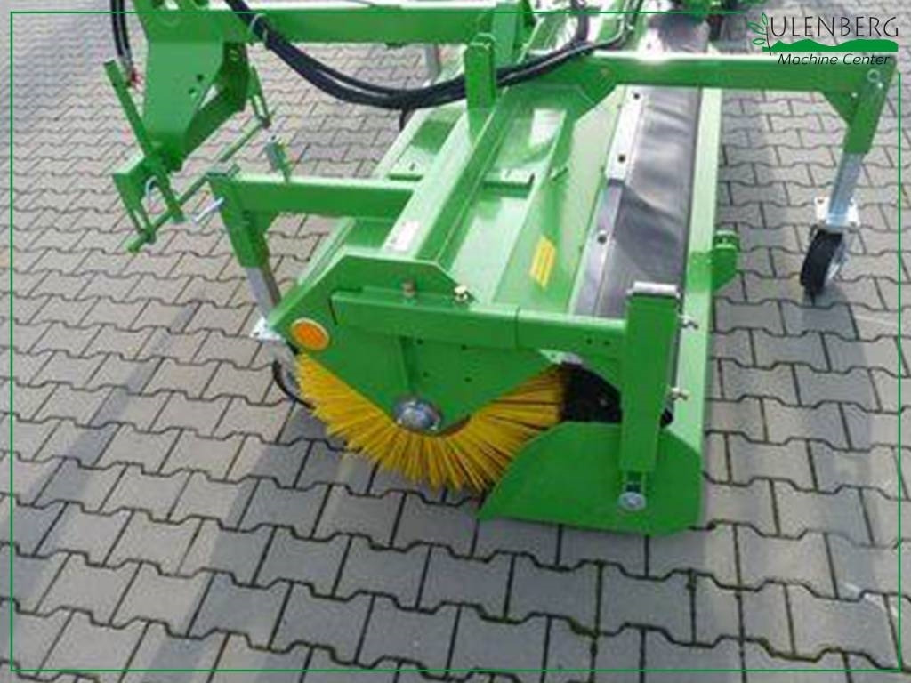 Pom Agustów T801/1  - Broom for Municipal/ Special vehicle: picture 3 Pom Agustów T801/1  - Broom for Municipal/ Special vehicle: picture 3