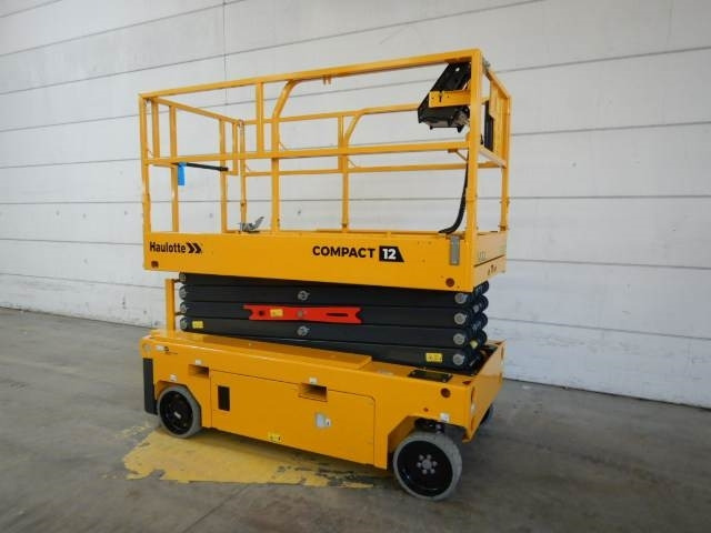 Haulotte Compact 12 AE - Scissor lift: picture 3 Haulotte Compact 12 AE - Scissor lift: picture 3